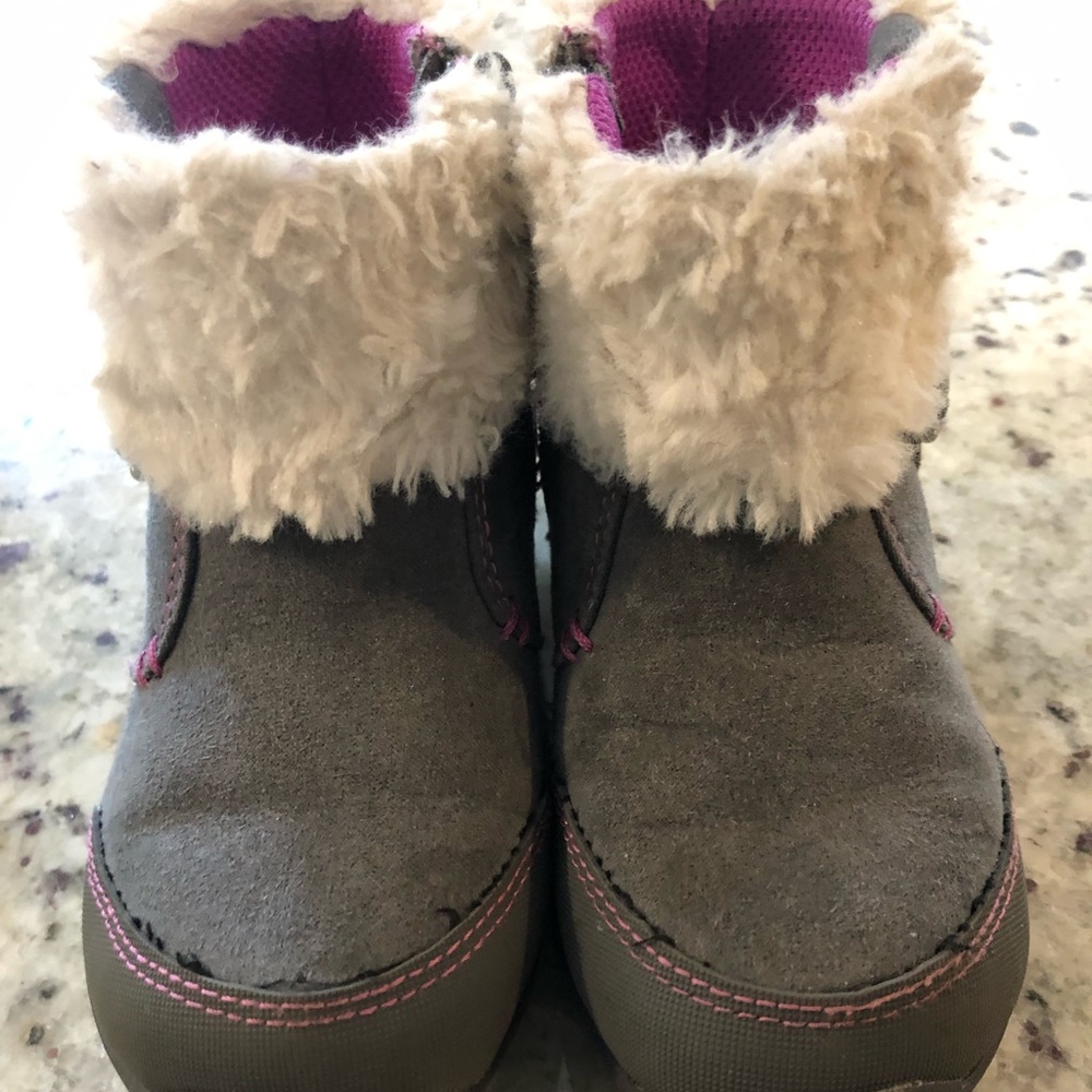 Stride rite surprize faux fur boots size 7